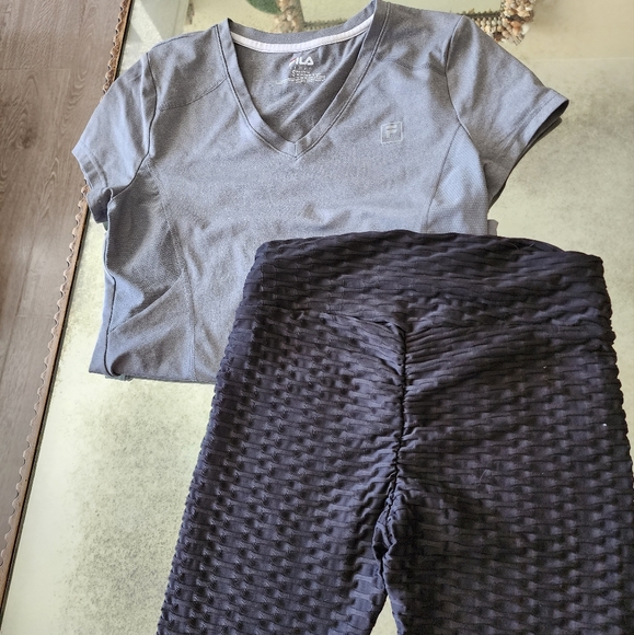 Leggings and top Bundle - Picture 4 of 6